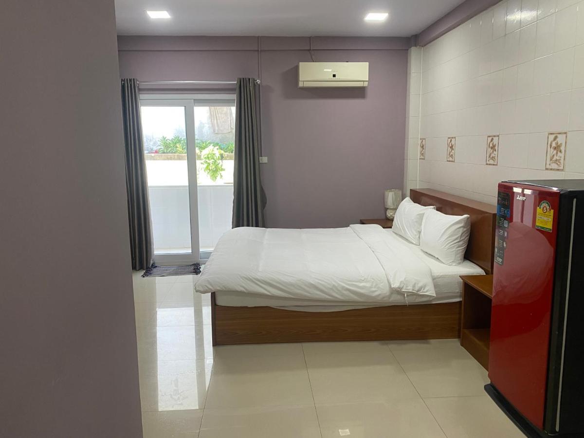 Hug Me Guesthouse Pattaya Esterno foto